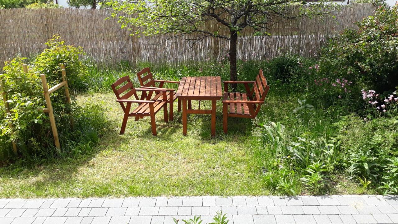 Miodowa Lägenhet Zwierzyniec Exteriör bild